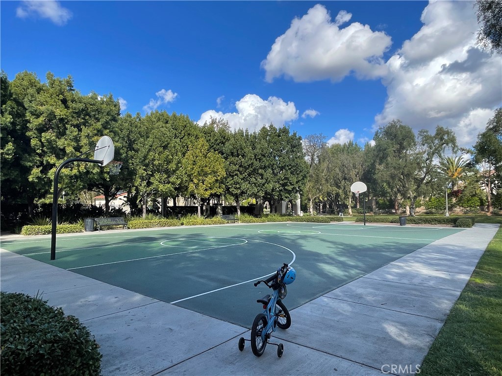 6 Inglenook Irvine, CA 92602 - Photo 58 of 59 a view of a park