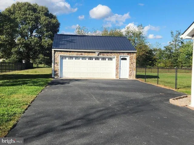 $384,900 | 18601 Johnson Road, Lincoln, DE 19960