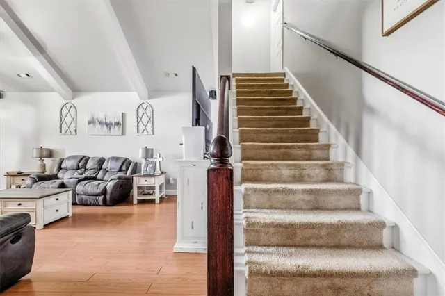 a view of entryway and hall