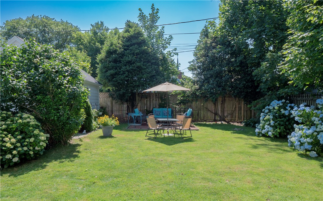 3 Rowland Road Newport, RI 02840 - Photo 5 of 46 Gallery Image 5