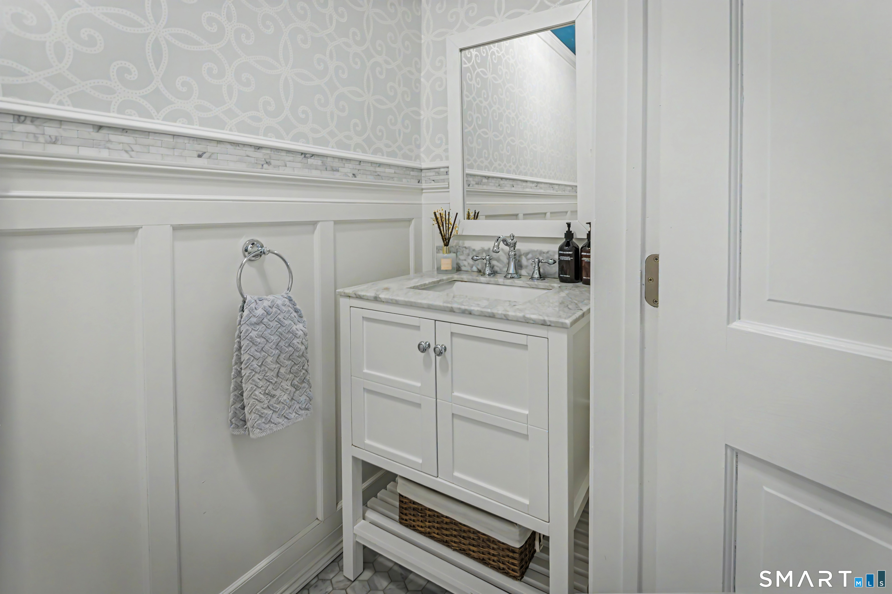 9 Schoolhouse Place Ridgefield, CT 06877 - Photo 16 of 40