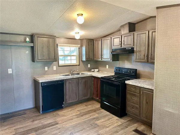 $1,350 | 1522 16th Street, Unit 7, Rockport, TX 78382