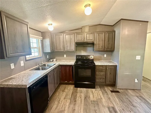 $1,350 | 1522 16th Street, Unit 7, Rockport, TX 78382