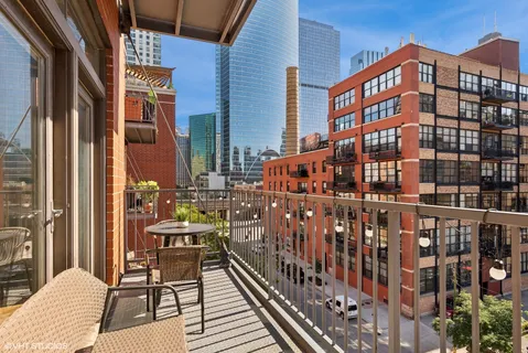 $575,000 | 560 West Fulton Street, Unit 506, Chicago, IL 60661