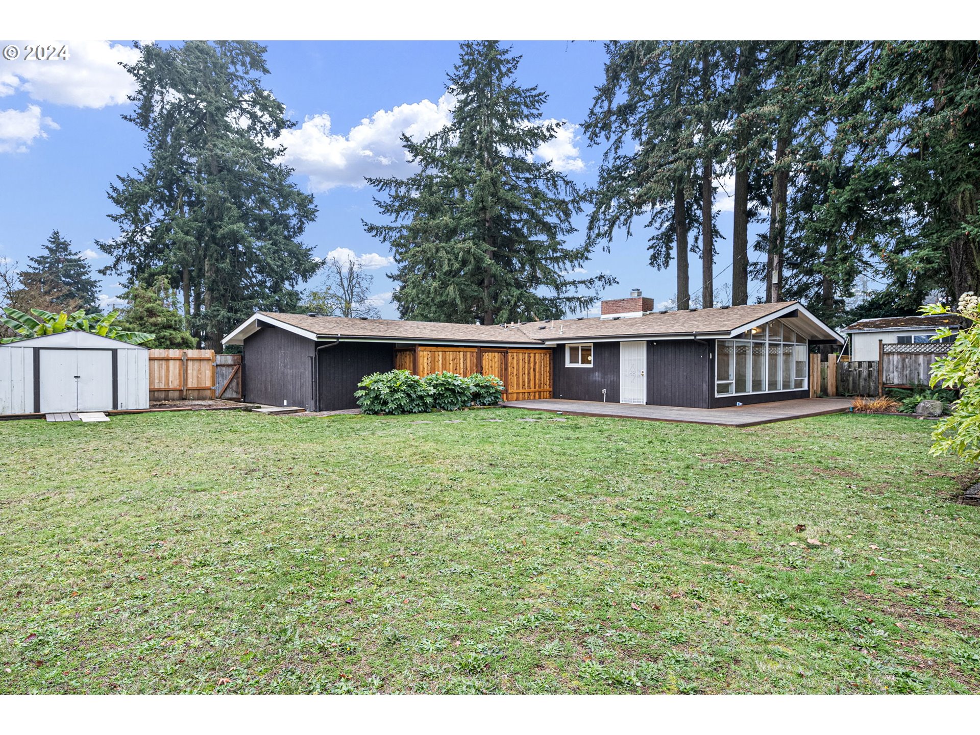 494 Winston Place Springfield, OR 97477 - Photo 39 of 48 a front view of house with yard and seating area