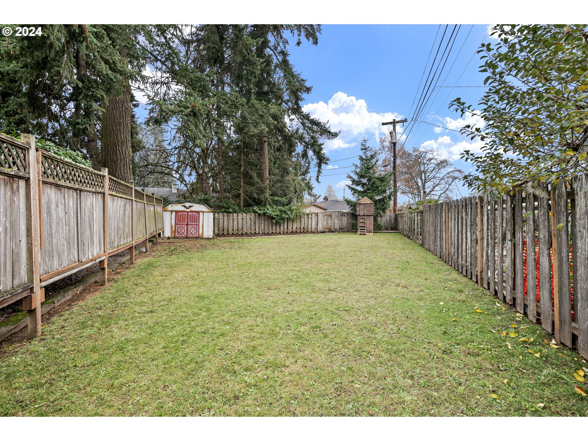 494 Winston Place Springfield, OR 97477 - Photo 42 of 48 a view of a backyard