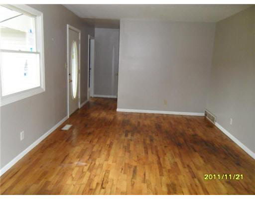 687 South Apple Road Osceola, IN 46561 - Photo 5 of 8 Gallery Image 5