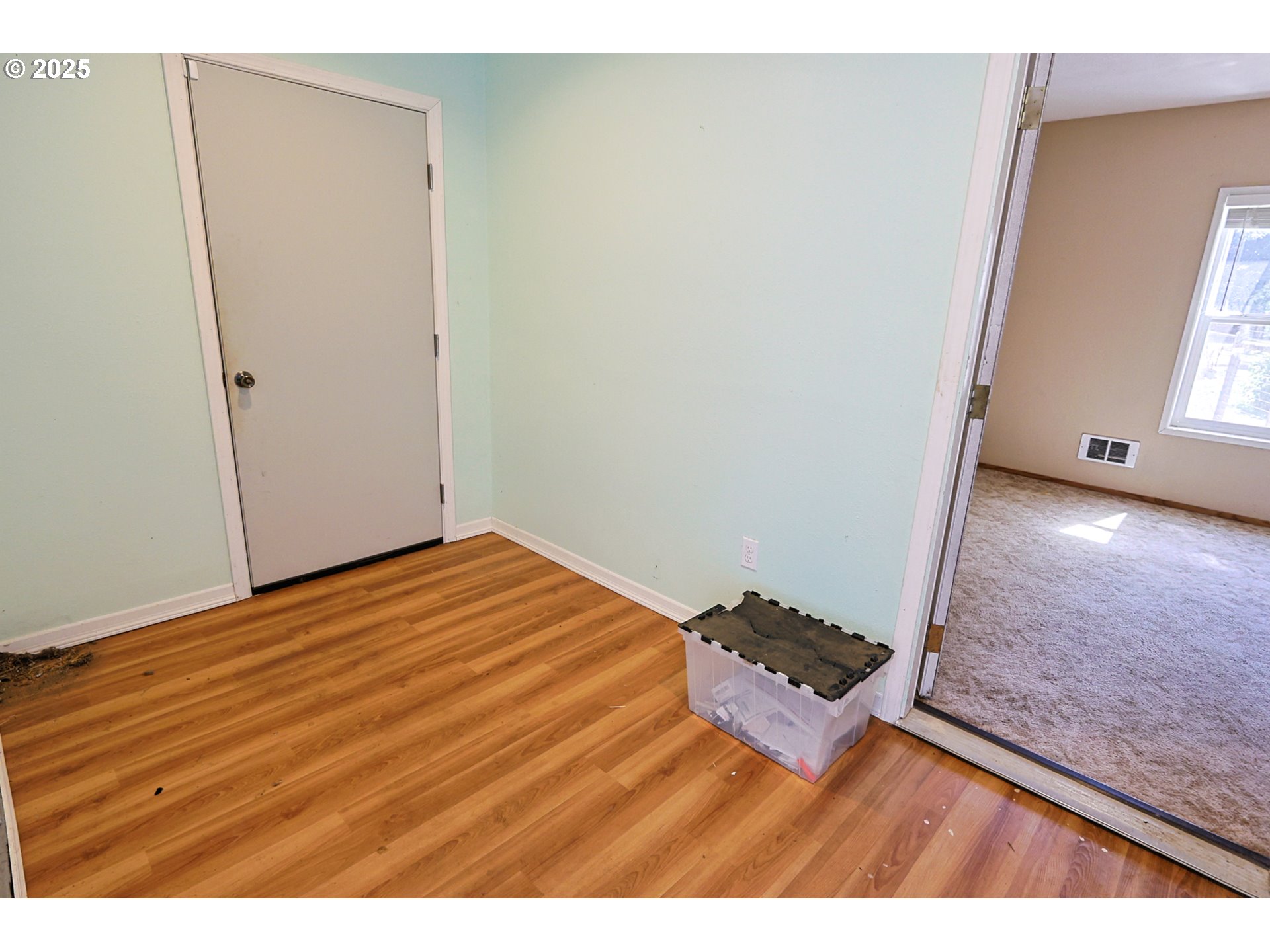 60031 Fairview Road Coquille, OR 97423 - Photo 27 of 47 Hallway