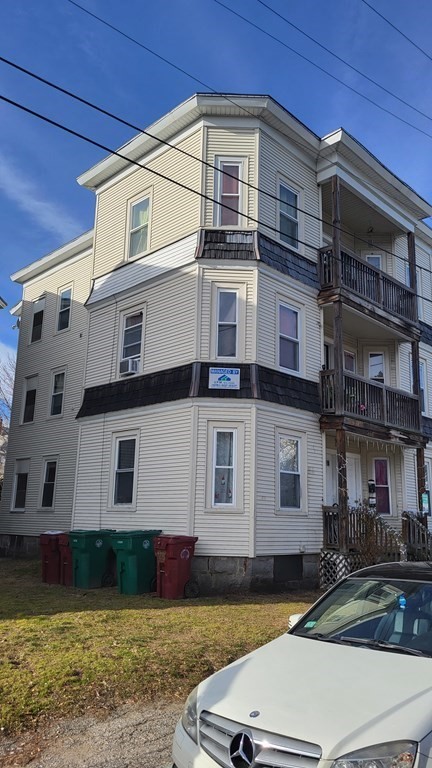 222 Cumberland Road Lowell, MA 01850 - Photo 2 of 25 Gallery Image 2