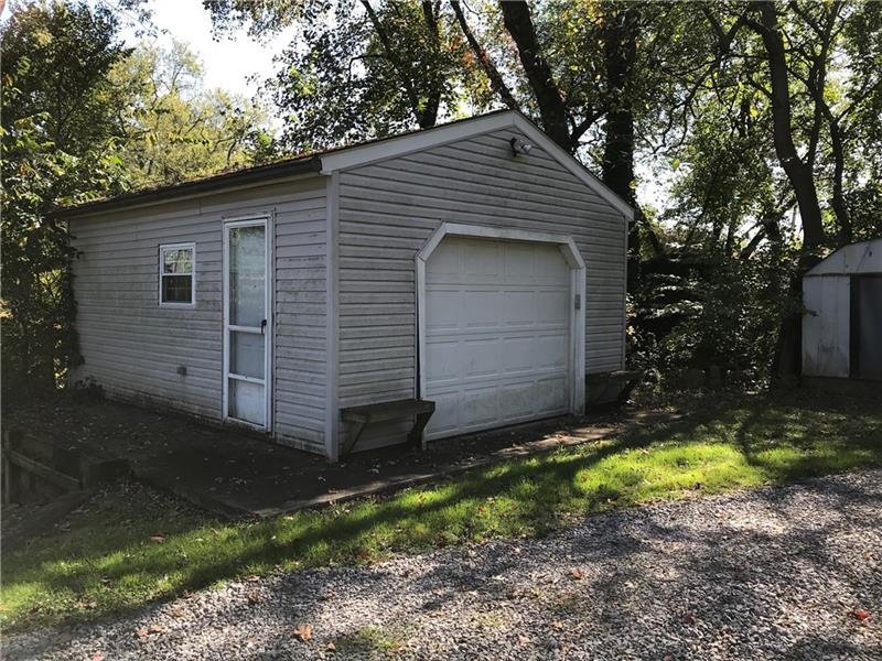 507 Madison Street Sharon, PA 16146 - Photo 4 of 8