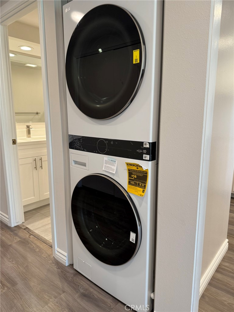 5555 Canyon Crest Drive, Unit 3B Riverside, CA 92507 - Photo 6 of 26 a close up view of a washer and dryer