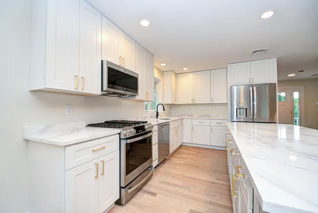 $639,900 | 21 Speare Road, Unit B, Hudson, NH 03051