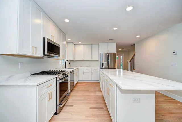 $639,900 | 21 Speare Road, Unit B, Hudson, NH 03051