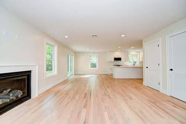 $639,900 | 21 Speare Road, Unit B, Hudson, NH 03051