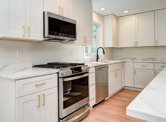 $639,900 | 21 Speare Road, Unit B, Hudson, NH 03051