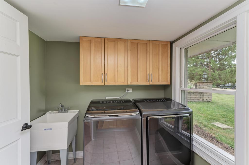 325 Canterbury Lane Inverness, IL 60010 - Photo 40 of 54