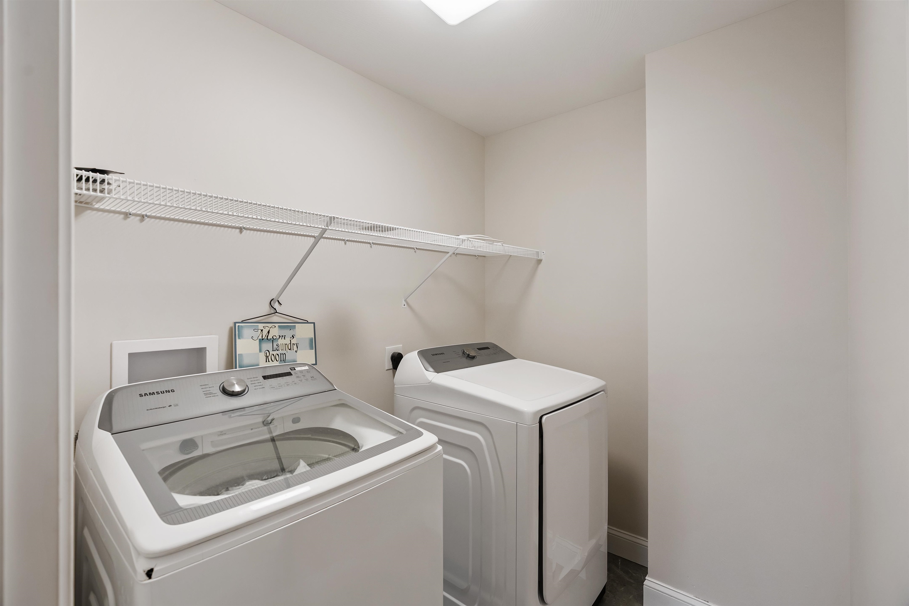 44 Sheffield Street Windham, NH 03087 - Photo 24 of 40