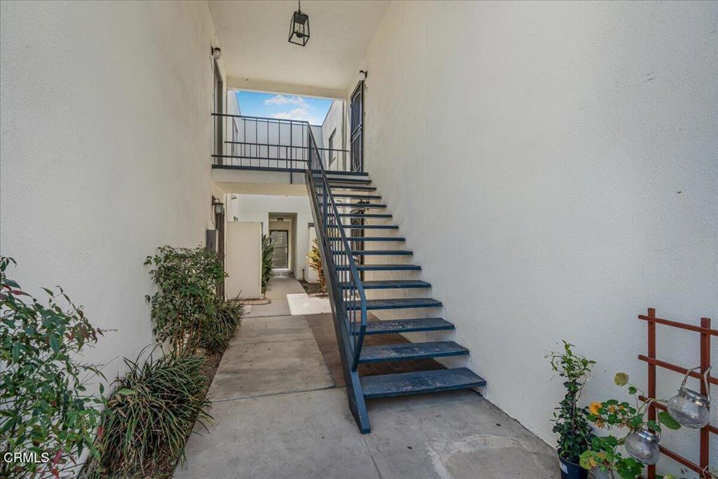 1357 Edgewood Way Oxnard, CA 93030 - Photo 2 of 34 35-DSC06347