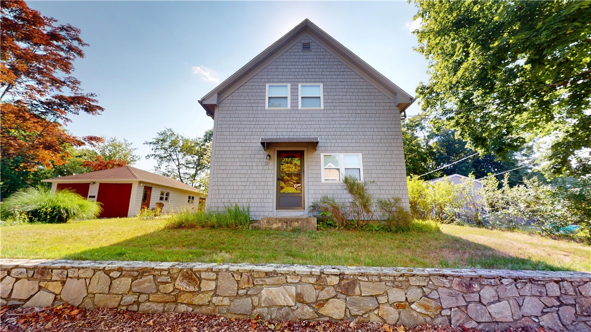 25 Phillip Street Coventry, RI 02816 - Photo 3 of 45