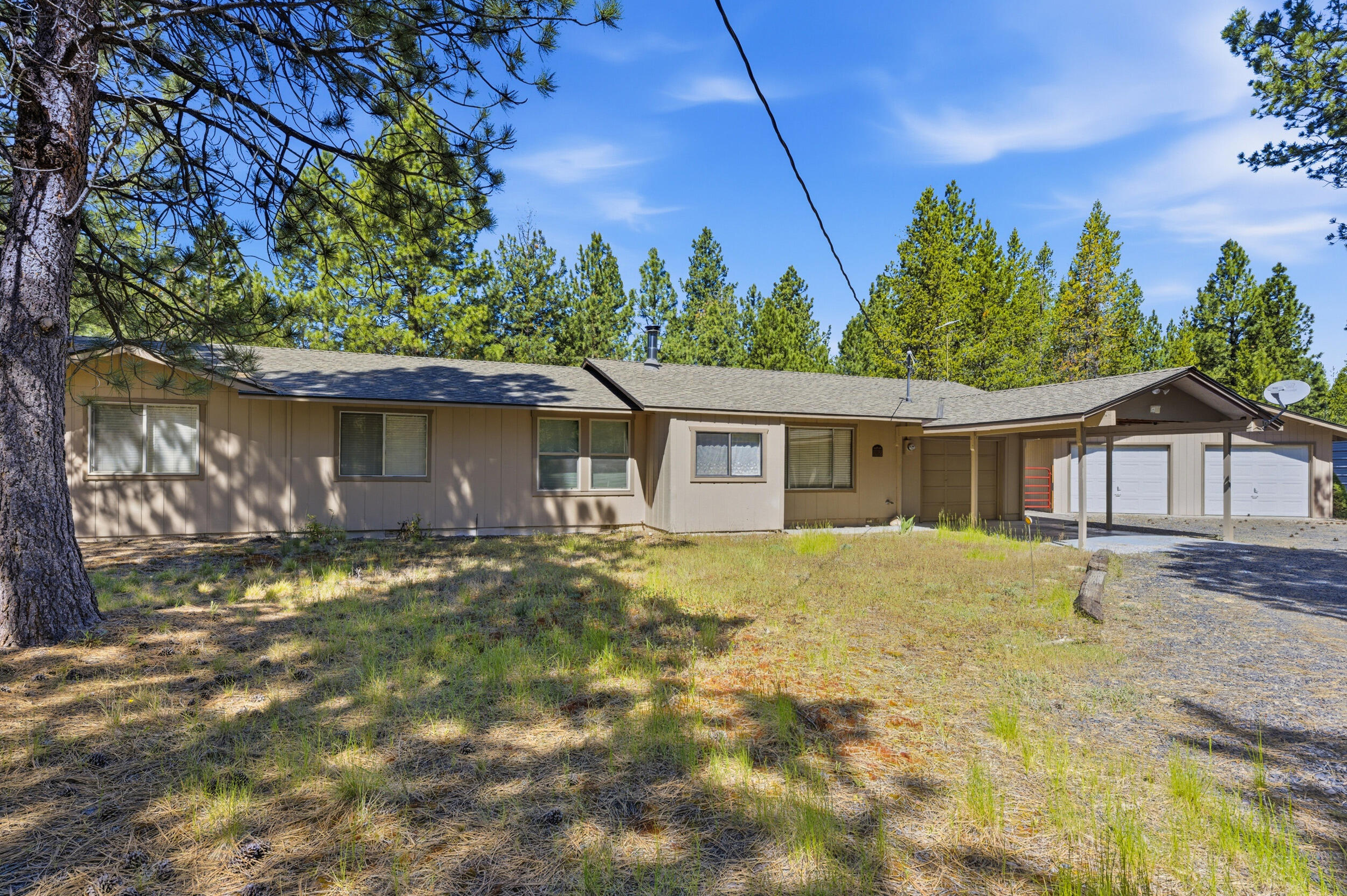 50868 Doe Loop La Pine, OR 97739 - Photo 4 of 51 a view of a house with a yard