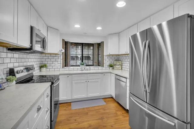 $325,000 | 5829 San Juan Avenue, Unit 33, Citrus Heights, CA 95610