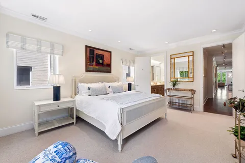 $1,290,000 | 1418 North La Salle Drive, Unit 3, Chicago, IL 60610