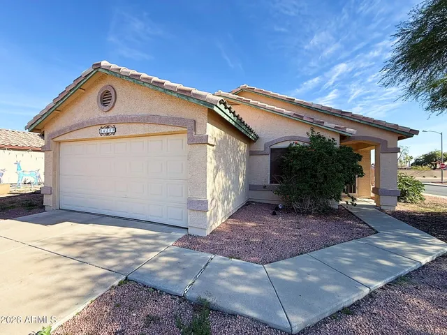 $1,695 | 14203 North 150th Avenue, Surprise, AZ 85379