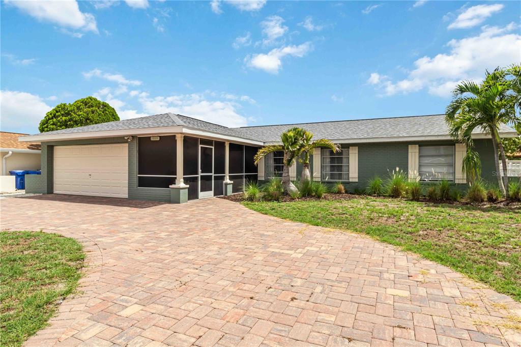 1004 Spindle Palm Way Apollo Beach, FL 33572 - Photo 3 of 3