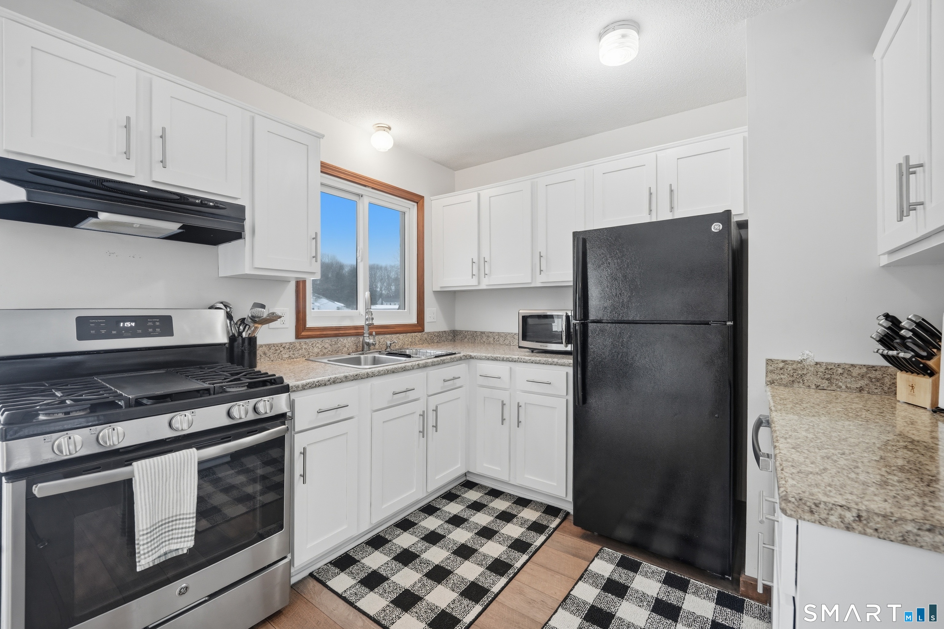 188 Post, Unit ROAD 6 Enfield, CT 06082 - Photo 20 of 35