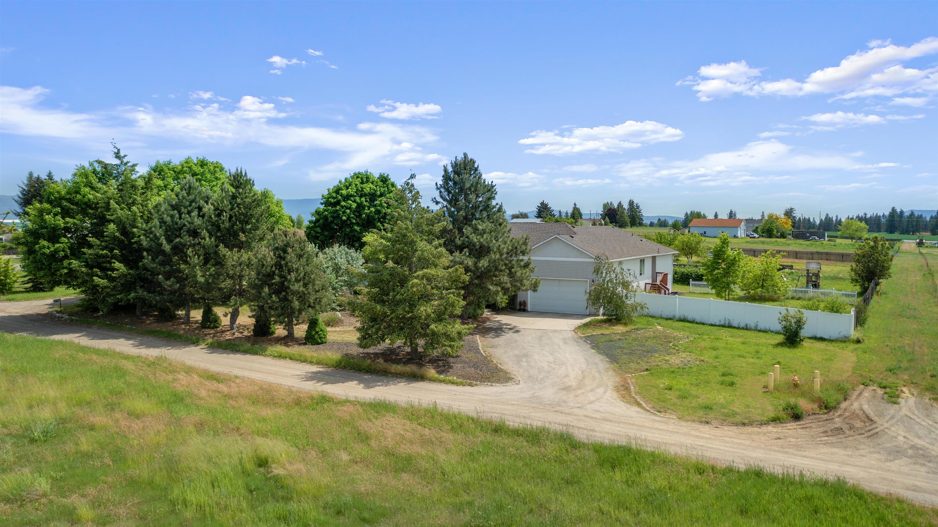 10206 East Tate Road Spokane, WA 99217 - Photo 2 of 50