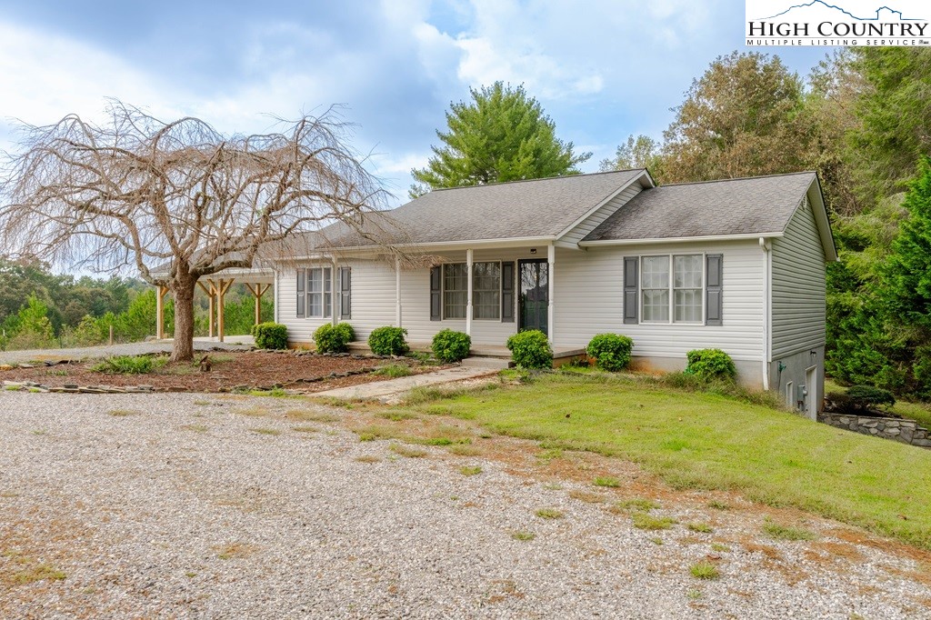 280 Red Top Road Ferguson, NC 28624 - Photo 3 of 40 Gallery Image 3