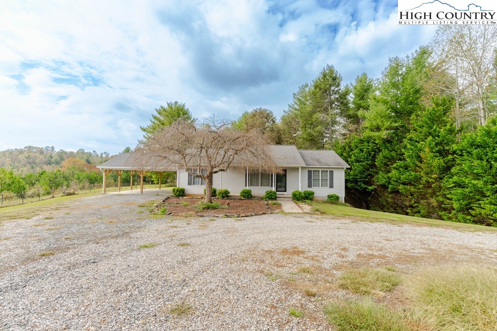 280 Red Top Road Ferguson, NC 28624 - Photo 5 of 40 Gallery Image 5