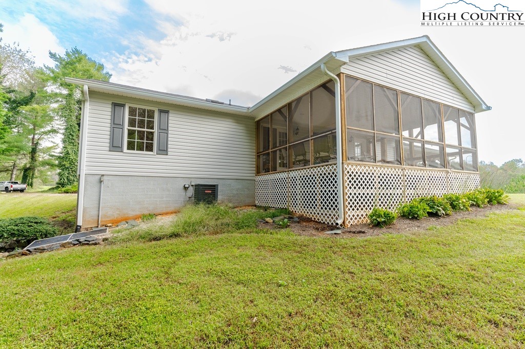 280 Red Top Road Ferguson, NC 28624 - Photo 9 of 40 Gallery Image 9