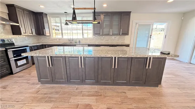 $2,500 | 1819 South Beverly Way, Las Vegas, NV 89104