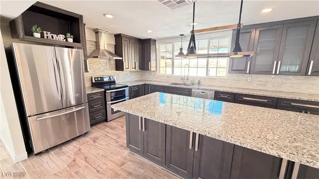 $2,500 | 1819 South Beverly Way, Las Vegas, NV 89104