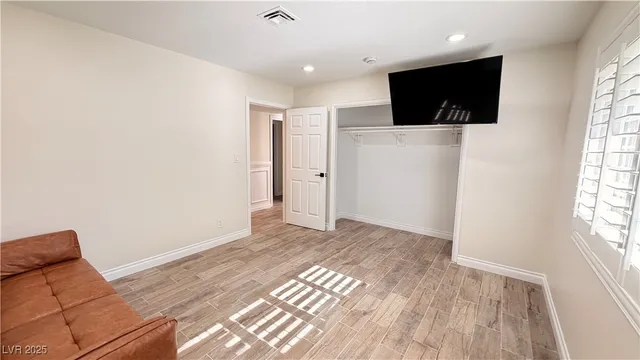 $2,500 | 1819 South Beverly Way, Las Vegas, NV 89104