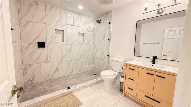 $2,500 | 1819 South Beverly Way, Las Vegas, NV 89104