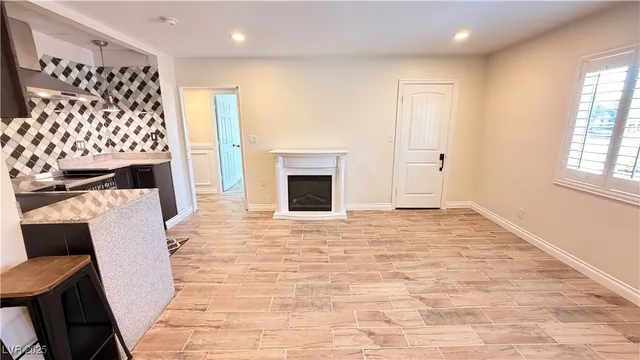 $2,500 | 1819 South Beverly Way, Las Vegas, NV 89104