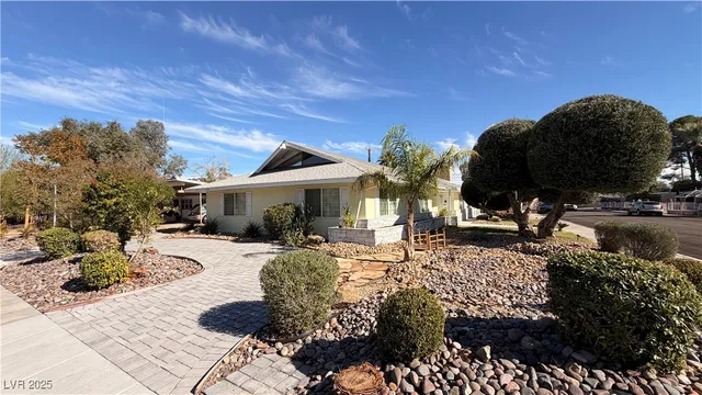$2,500 | 1819 South Beverly Way, Las Vegas, NV 89104
