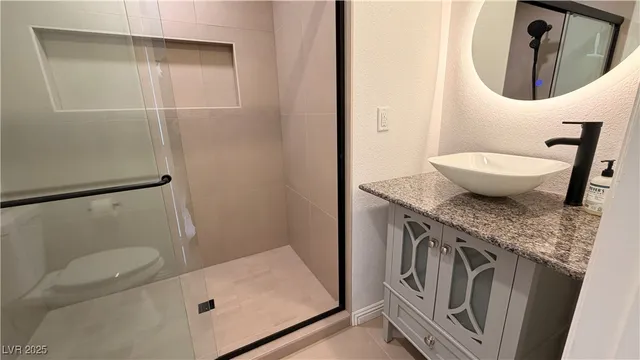 $2,500 | 1819 South Beverly Way, Las Vegas, NV 89104