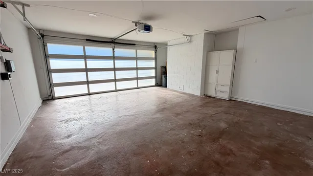 $2,500 | 1819 South Beverly Way, Las Vegas, NV 89104