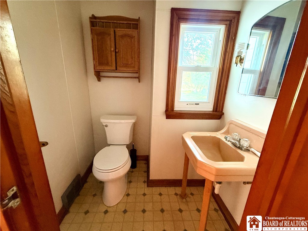 11577 Center Road Sheridan, NY 14048 - Photo 14 of 33 Half bath