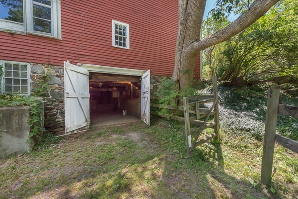 437 Ipswich Road Boxford, MA 01921 - Photo 24 of 30