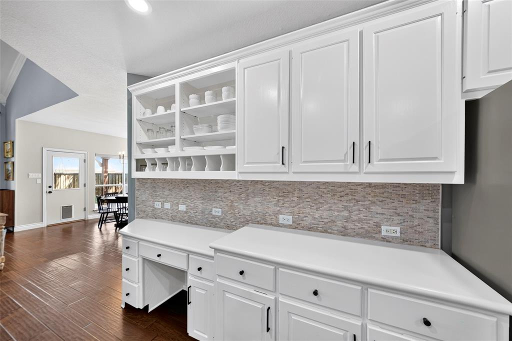 1707 Crown Point Road McKinney, TX 75072 - Photo 9 of 40 Gallery Image 9