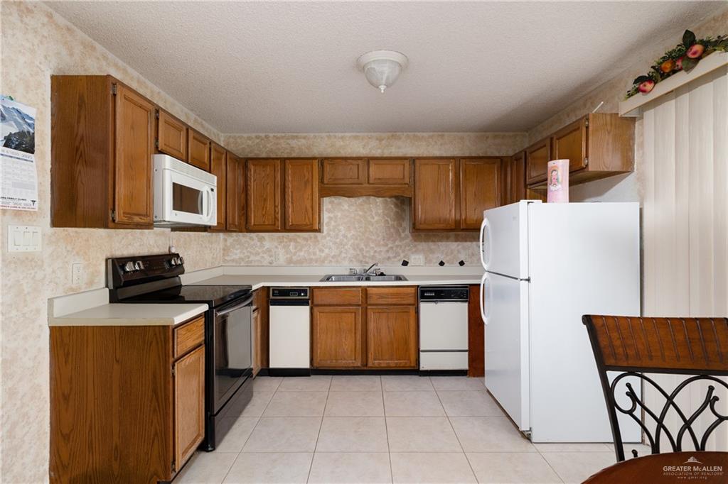 2201 South Jackson Road, Unit 31E Pharr, TX 78577 - Photo 5 of 13