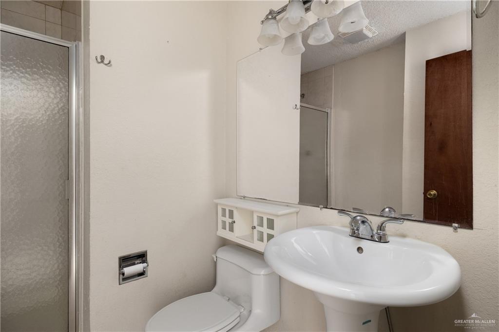 2201 South Jackson Road, Unit 31E Pharr, TX 78577 - Photo 9 of 13