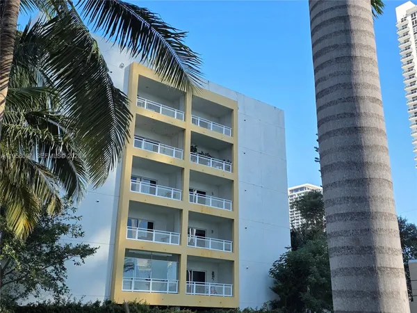 $2,600 | 471 Northeast 25th Street, Unit 601, Miami, FL 33137