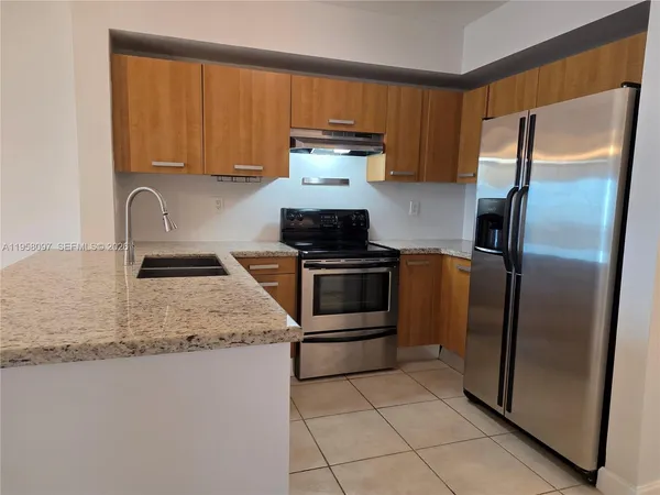 $2,600 | 471 Northeast 25th Street, Unit 601, Miami, FL 33137