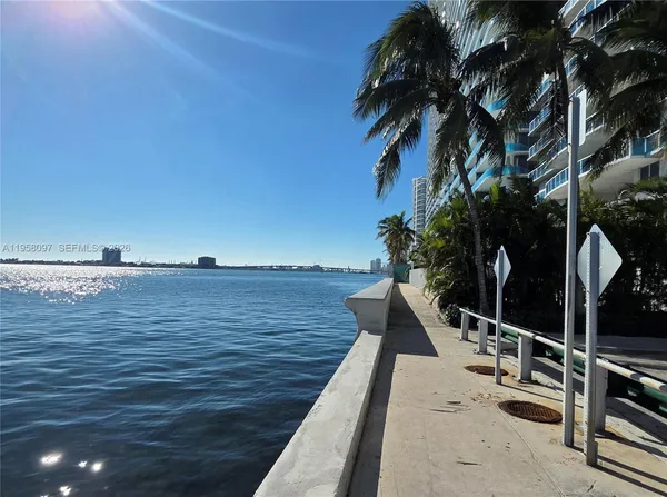 $2,600 | 471 Northeast 25th Street, Unit 601, Miami, FL 33137