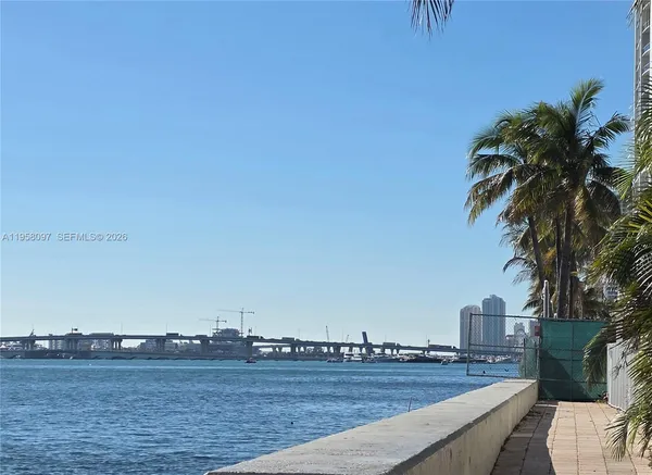 $2,600 | 471 Northeast 25th Street, Unit 601, Miami, FL 33137